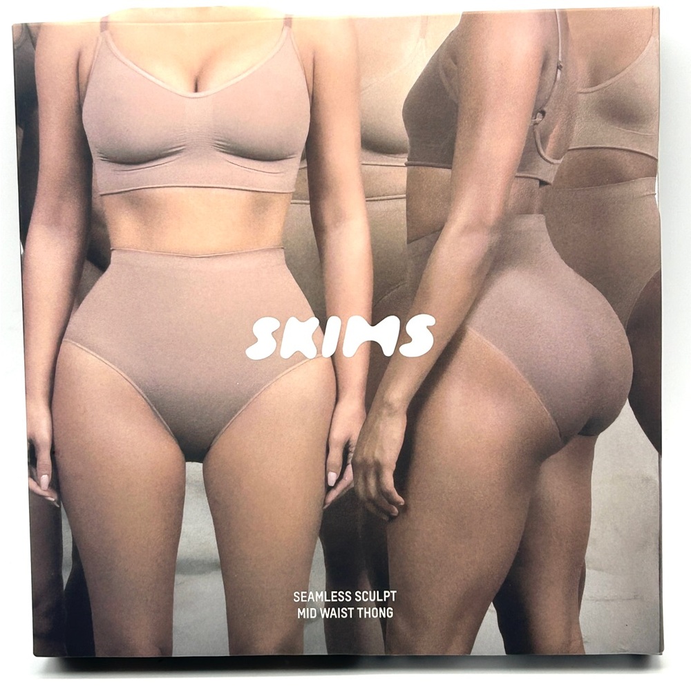 SKIMS Women's Seamless Sculpt Mid Waist Thong Clay Small NWT